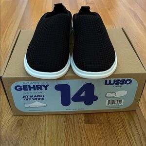 Men's Lusso Cloud Gehry Shoes - Jet Black and Lily White